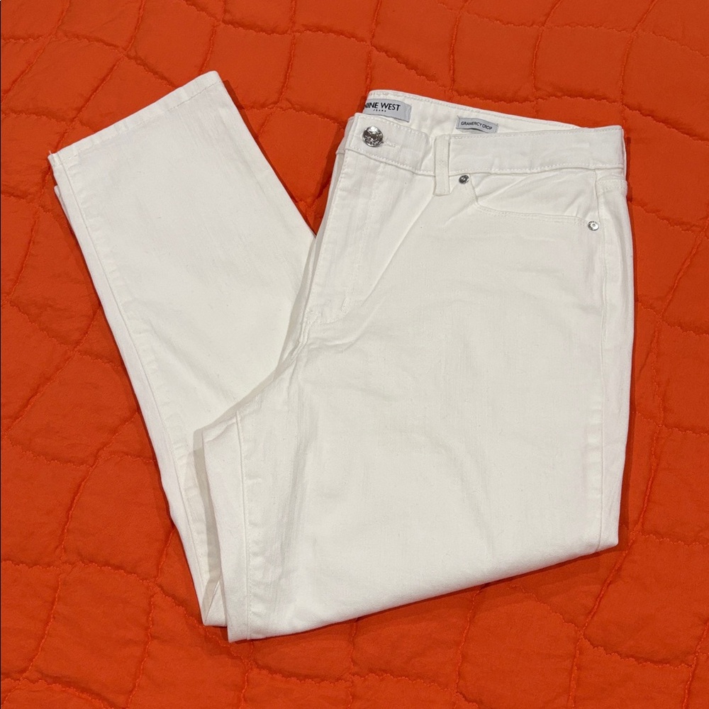Nine West NWT
White Gramercy Crop Jeans - Picture 1 of 8